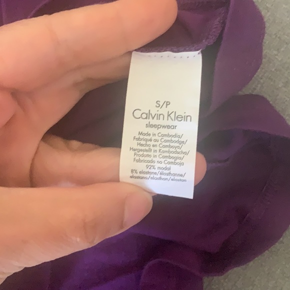 Calvin Klein top - Picture 9 of 10